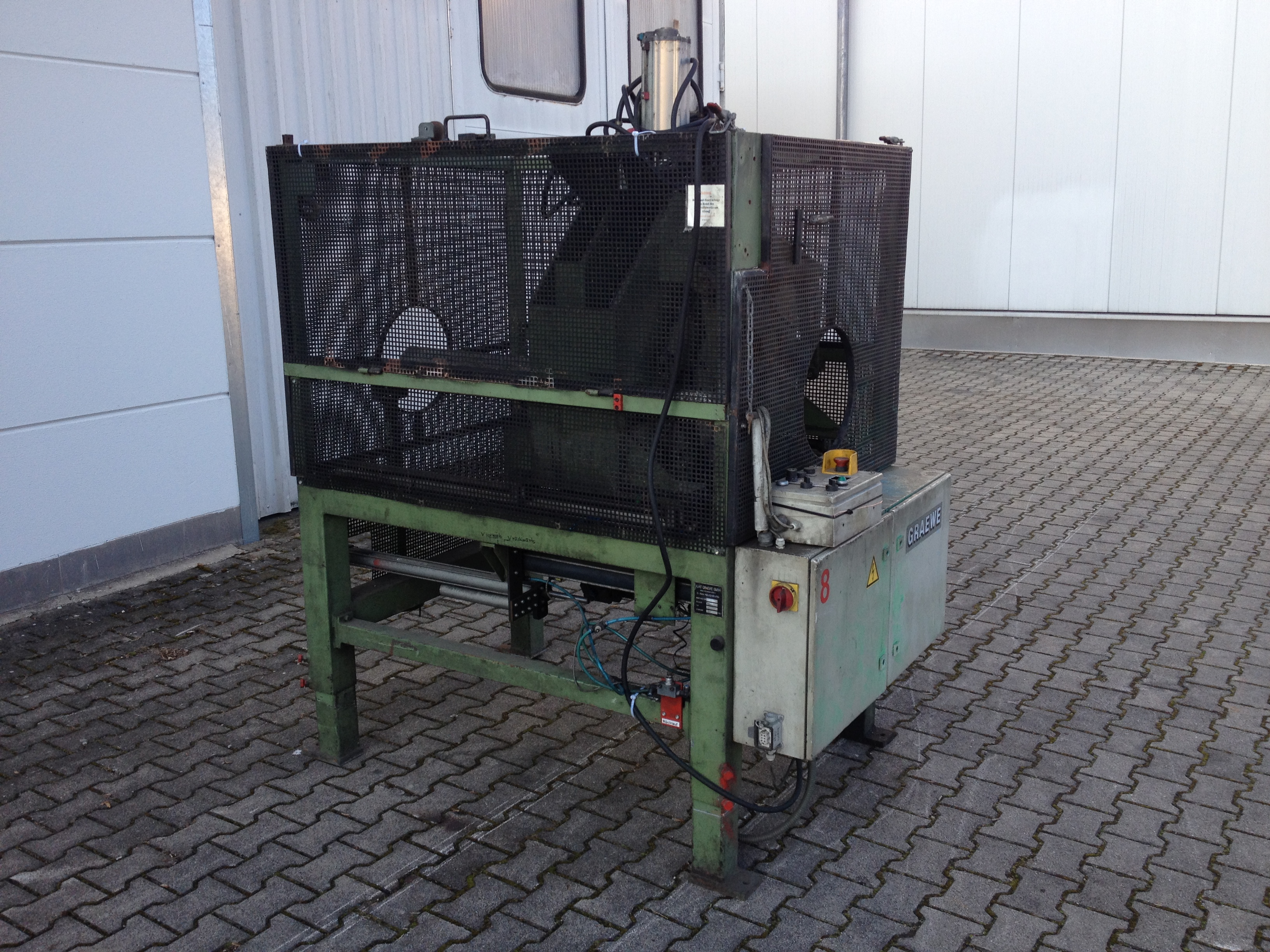 GRAEWE Cutting and chamfering machine STS 250