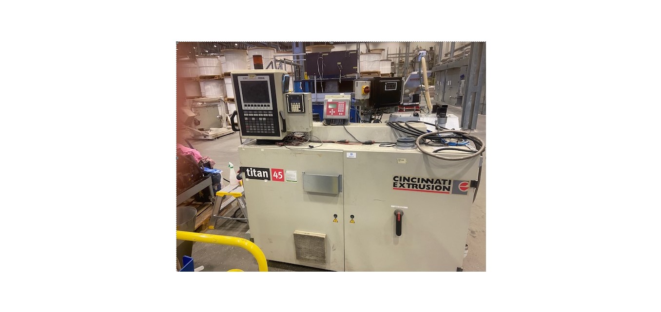 CINCINNATI Doppelschneckenextruder TITAN 45 R-APC